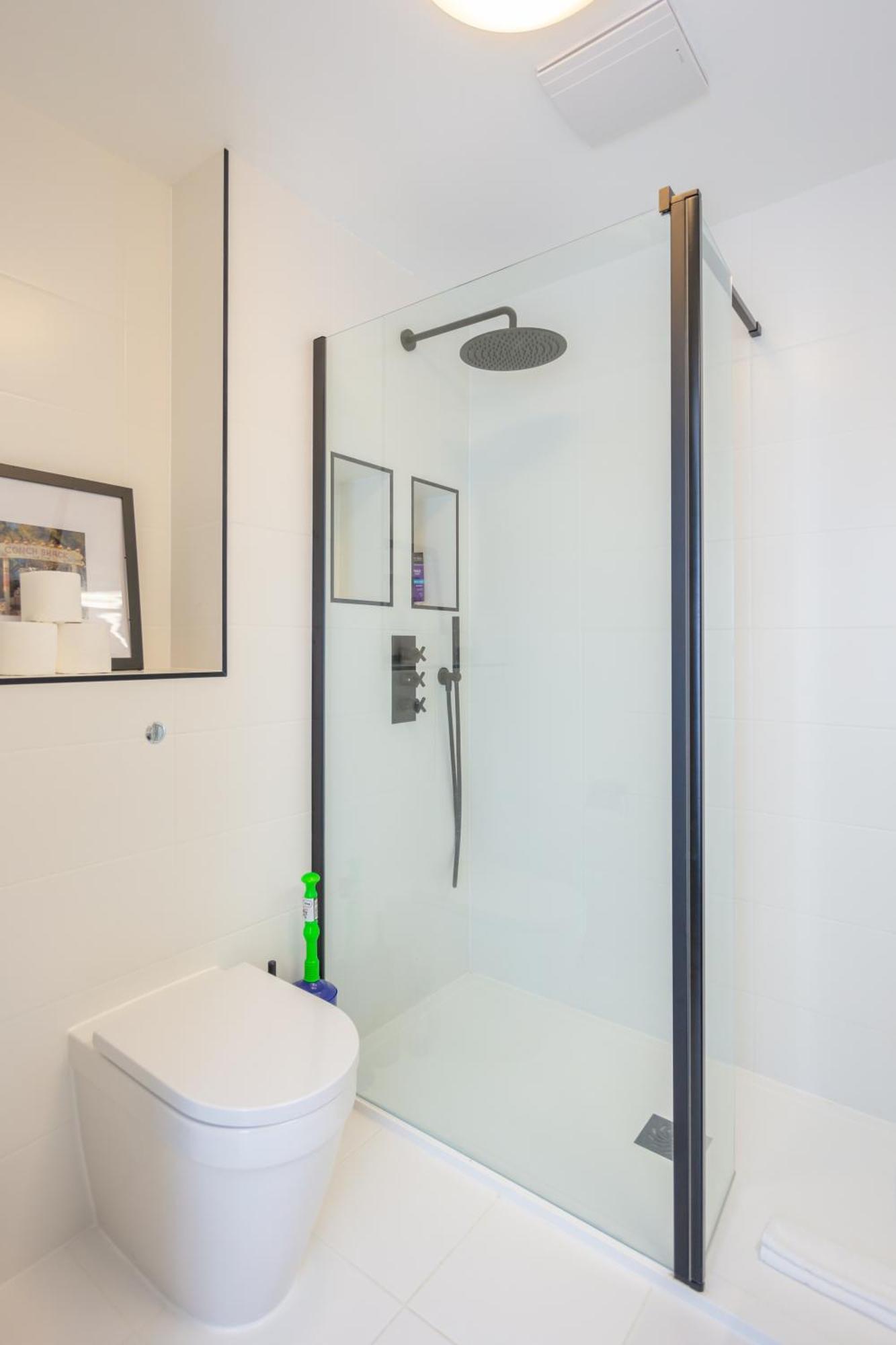Stylish 1 Bedroom Apartment In Holborn In A Great Location Londres Exterior foto
